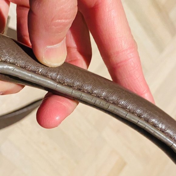 *Authentic Marc Jacobs Leather Shoulder Bag - Good Condition - Picture 5 of 7